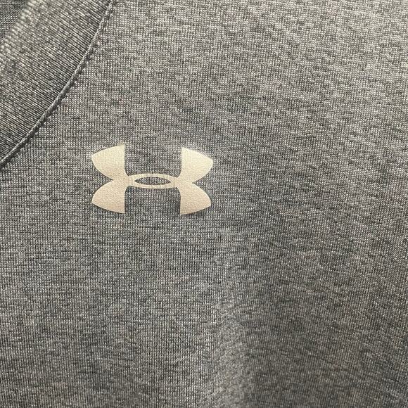 Under Armour Womens Gray V-Neck Shirt Loose Athletic Tee Size Small - Picture 3 of 4